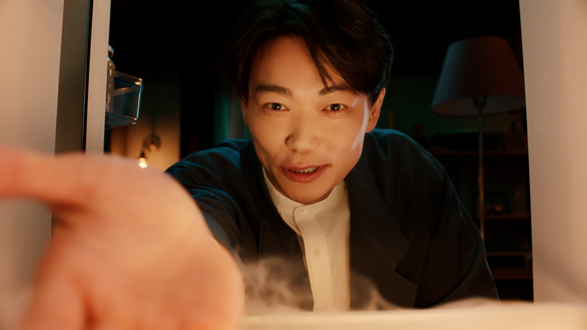 俳優・笠松将“チル”な世界に吸い込まれる！？ CHILL OUT新CM「リラックスを、味わおう。」篇放送開始 – TREND NEWS CASTER