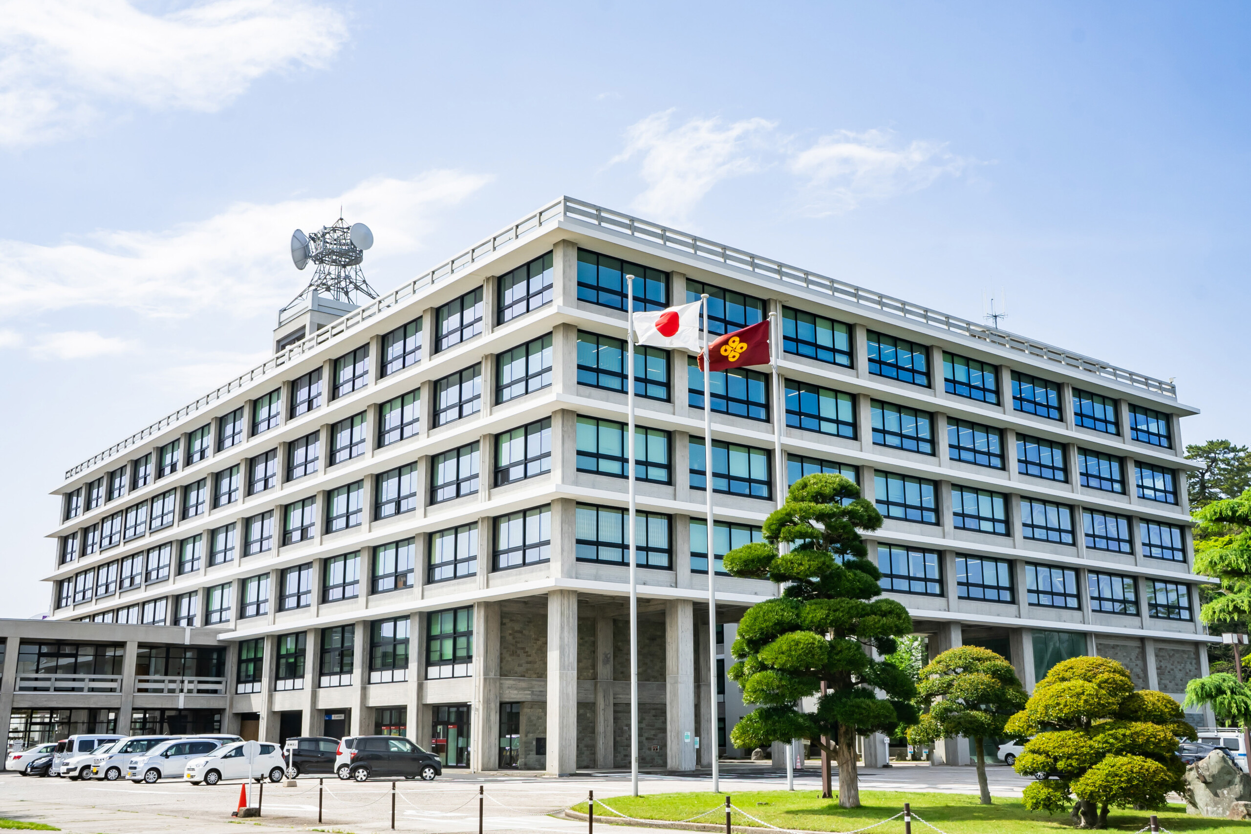 ギャンブルで金に困った小学校教諭(25) 深夜・勤務する職員室に忍び込み窃盗 懲戒免職処分に… TREND NEWS CASTER