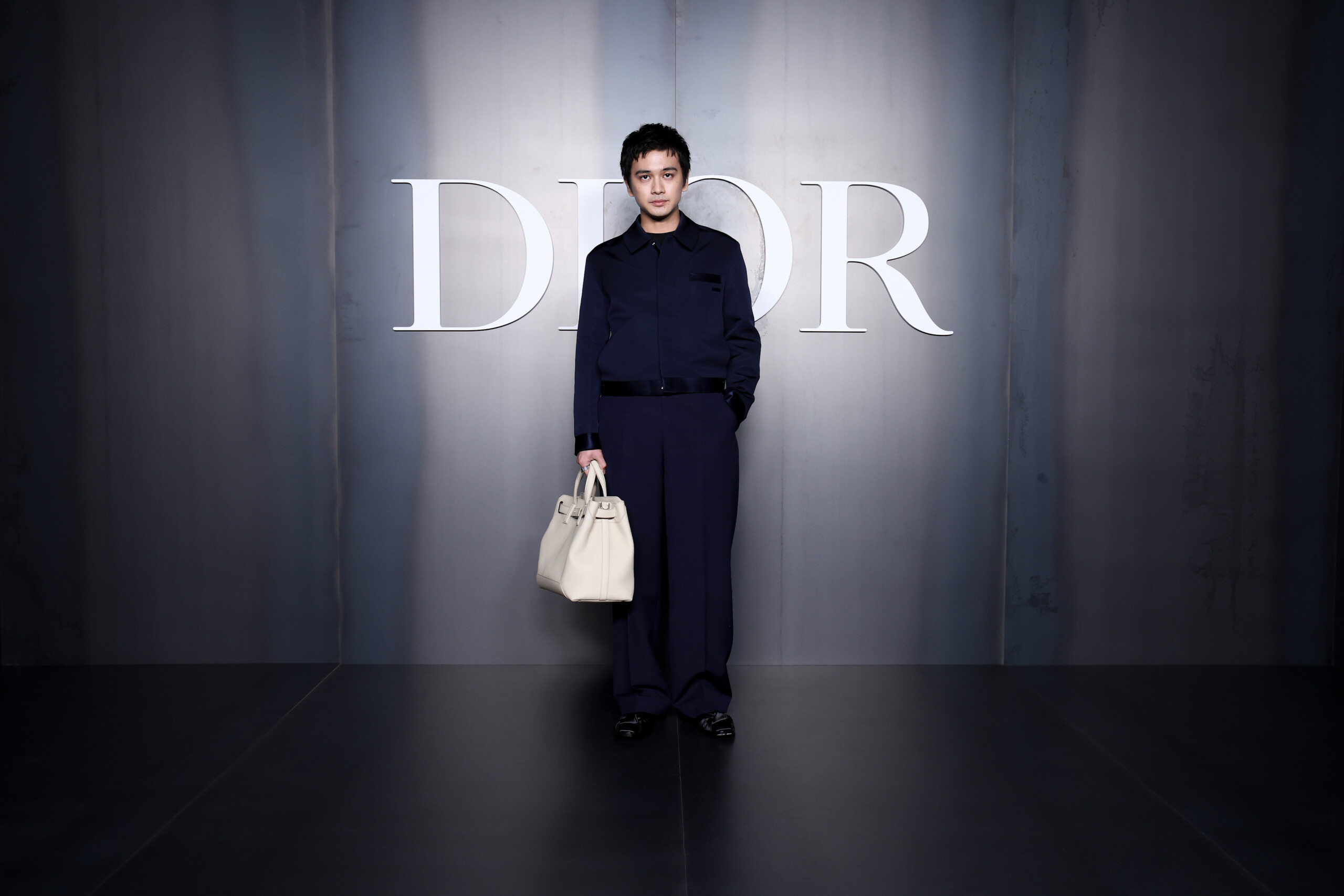 DIOR ❣️2023Ａ/W定価16万円‼️新品未使用タグ付‼️ショート丈❣️パウダーP kita1-1-scaled.jpg