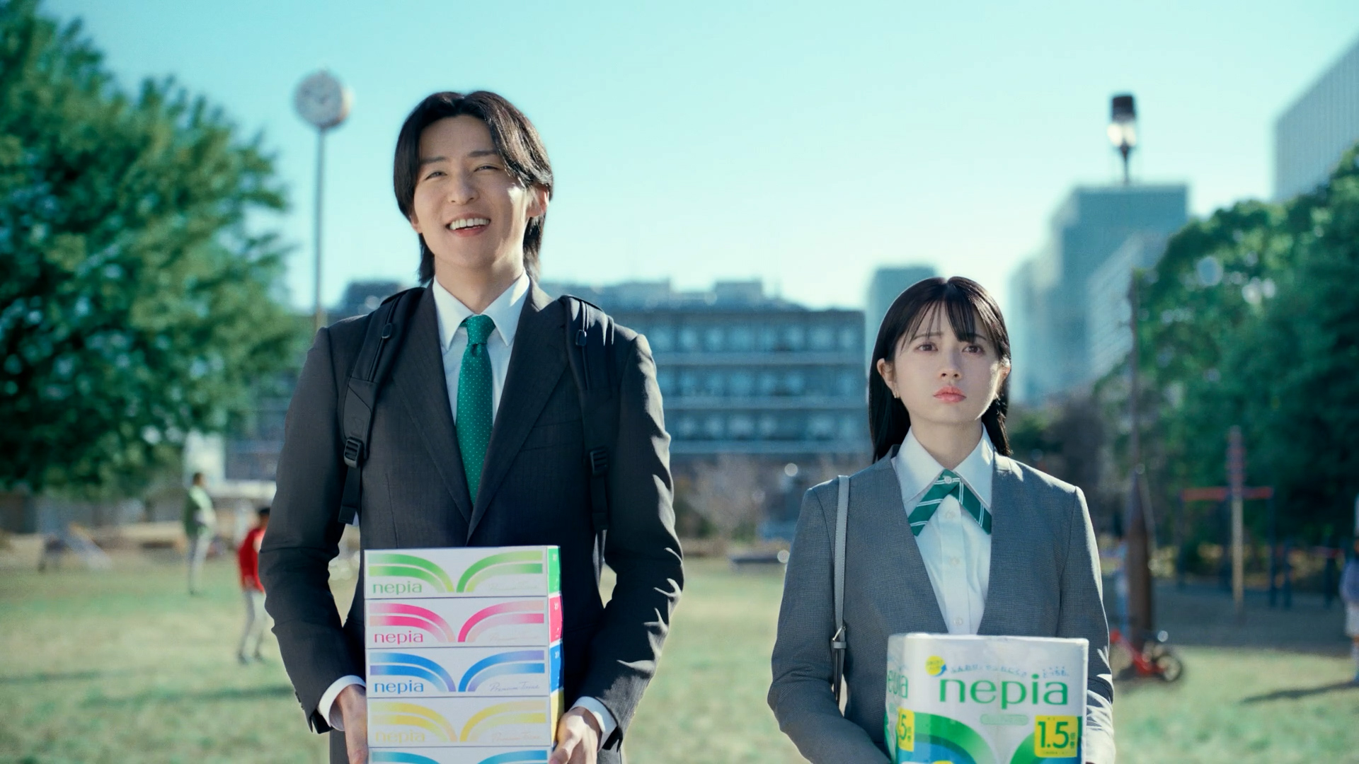 目黒蓮×桜田ひより 新TVCM『ネピア営業目黒くん 森を育てる篇