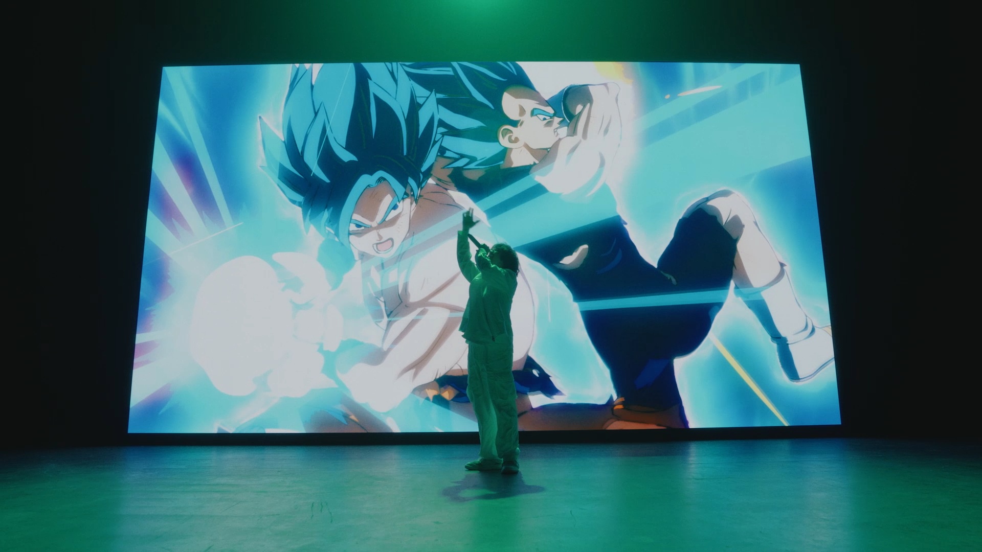 三浦大知、映画『ドラゴンボール超 ブロリー』映像背に圧巻のダンス